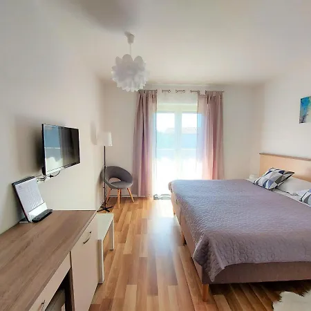 And Istrasoley Guest house