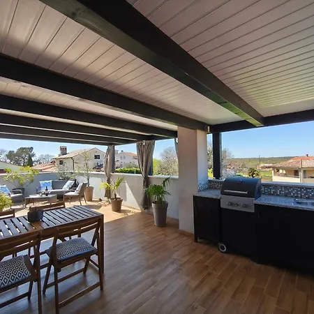 Guest house And Istrasoley 4*